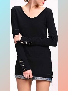 American able Womens Small Black Three Button Cuff Long Top V-neck